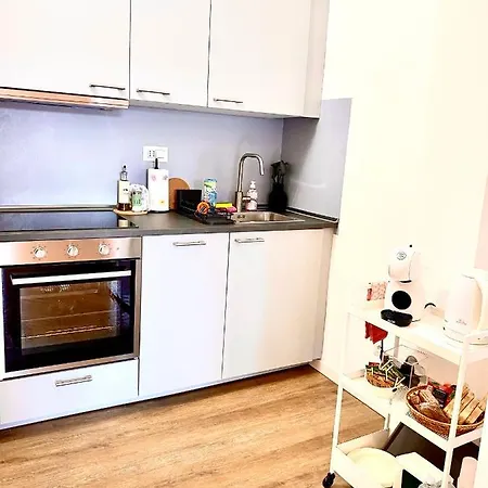 Daniela's Spazioso Ai Navigli Apartment Milan