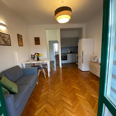 Apartment Daniela's Spazioso Ai Navigli Milan