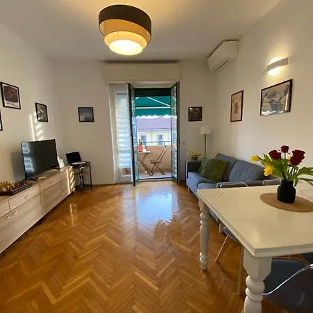 Daniela's Spazioso Ai Navigli Apartment