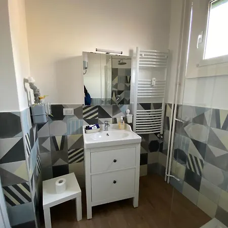 Apartment Daniela's Spazioso Ai Navigli Milan