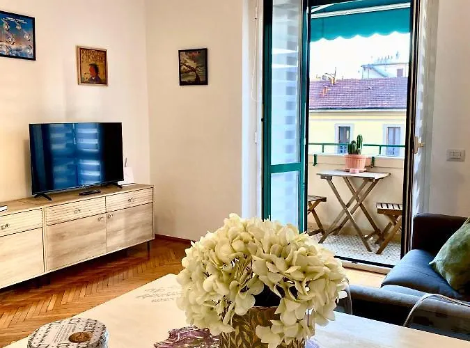 公寓 Daniela's Spazioso Ai Navigli 米兰