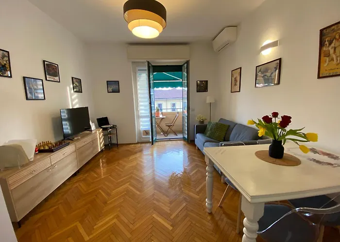 Daniela's Spazioso Ai Navigli 公寓