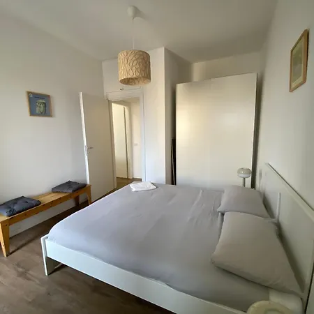 Daniela's Spazioso Ai Navigli Διαμέρισμα